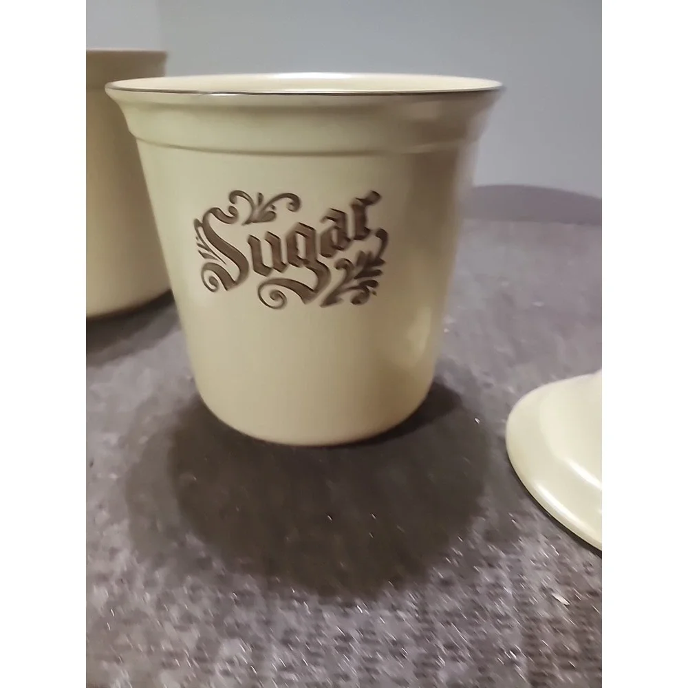 Pfaltzgraff stoneware canister With Lid  507 & 506